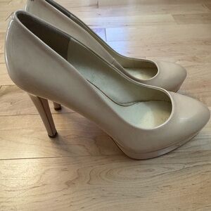 Jessica Simpson Beige Heels